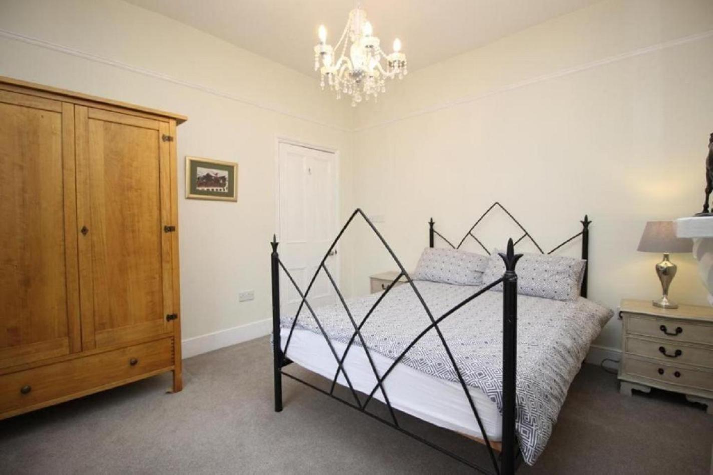 Orwell Villa Elegant Period 5 Bed Close To Town Sleeps 15 Cheltenham Exterior photo